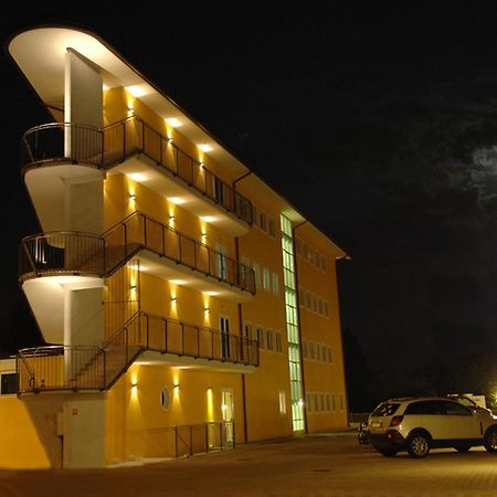 Hotel Alverì Mestre Esterno foto