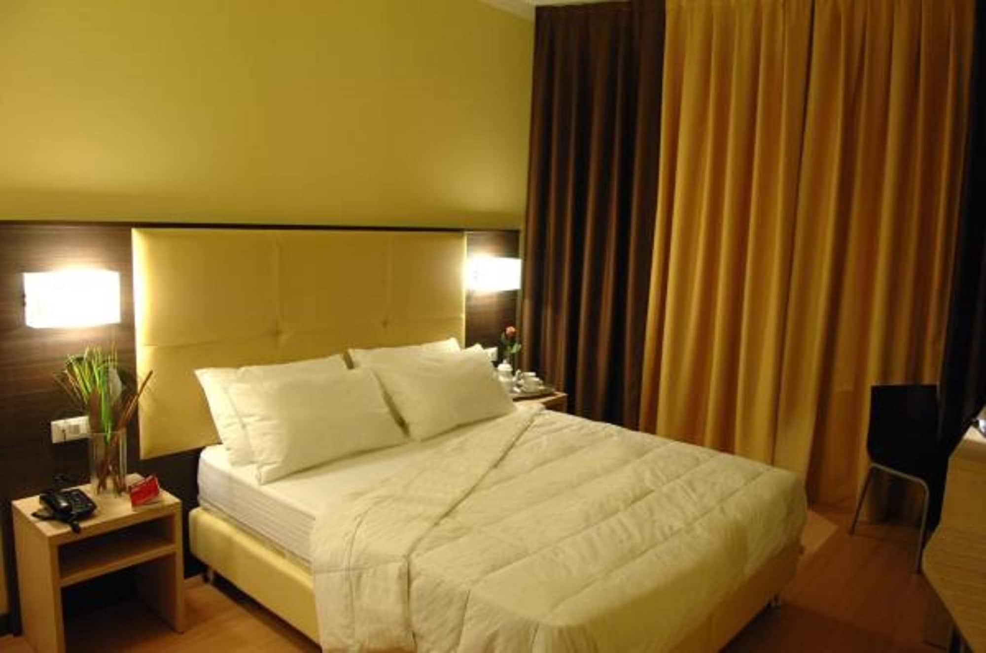Hotel Alverì Mestre Esterno foto