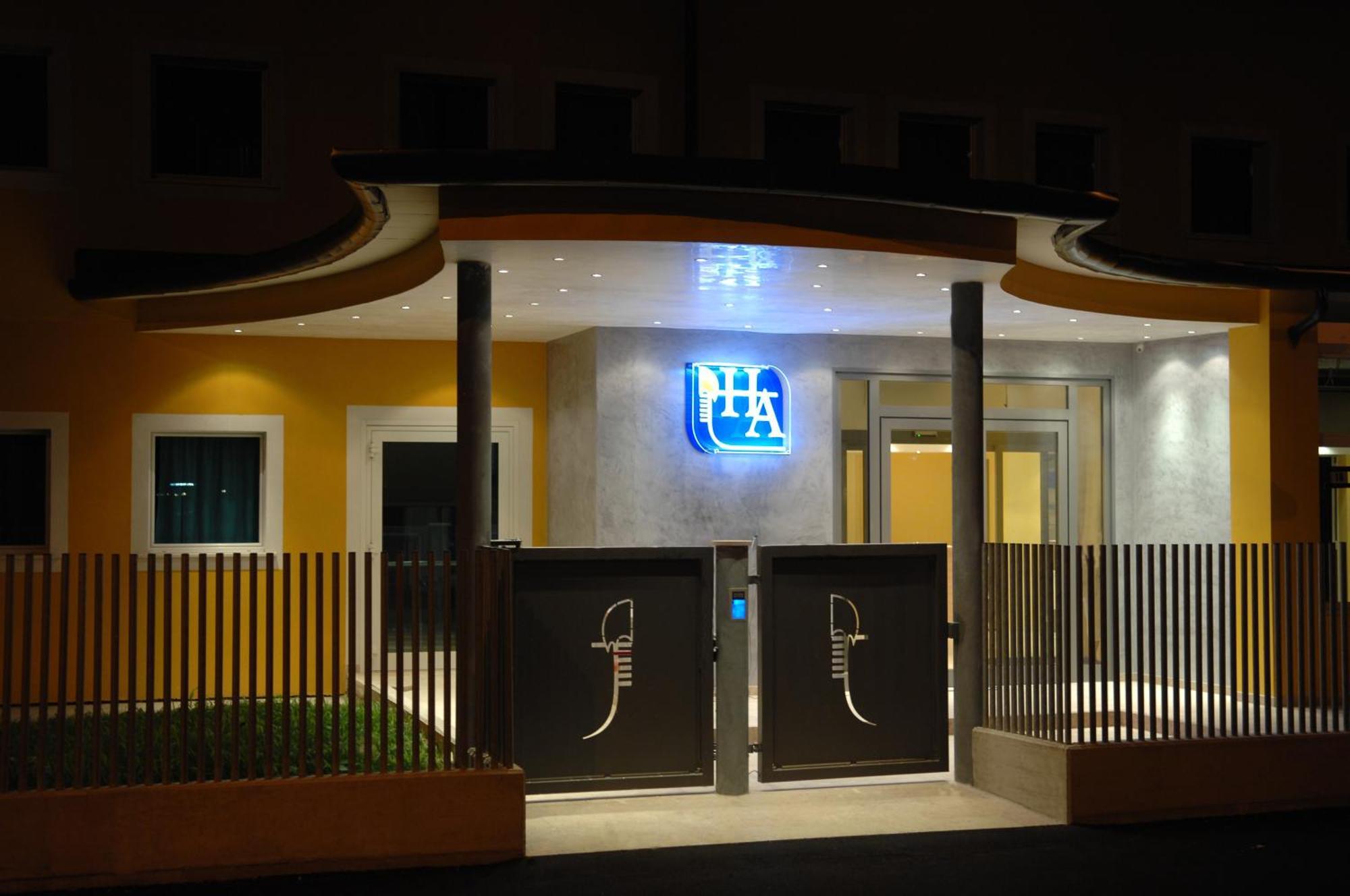 Hotel Alverì Mestre Esterno foto
